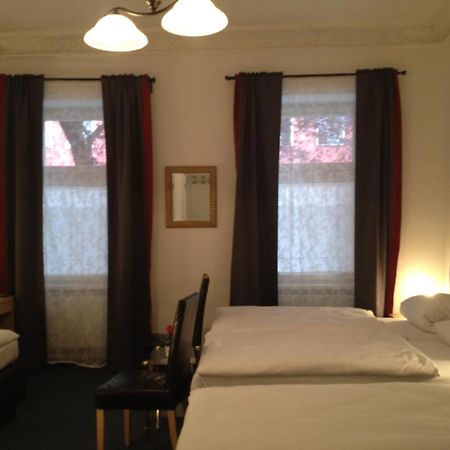 Hotel-Pension Dorma Берлин Екстериор снимка