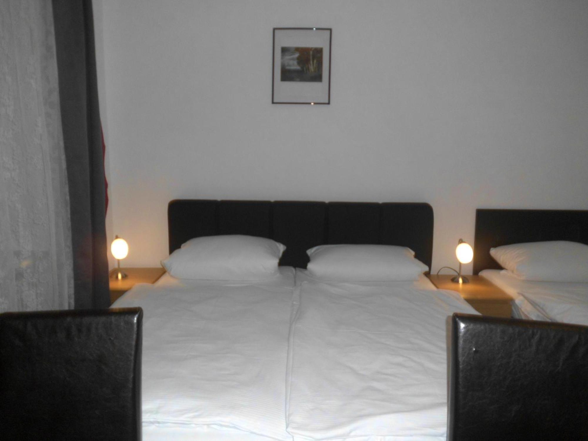 Hotel-Pension Dorma Берлин Екстериор снимка