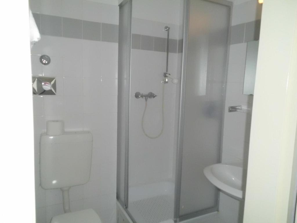Hotel-Pension Dorma Берлин Стая снимка
